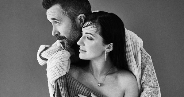 Сергей Бабкин трогательно поздравил жену и дочку с 8 Марта