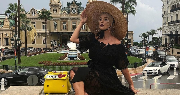 "Прекрасна, как весна": Елена Филонова очаровала Сеть нежным образом