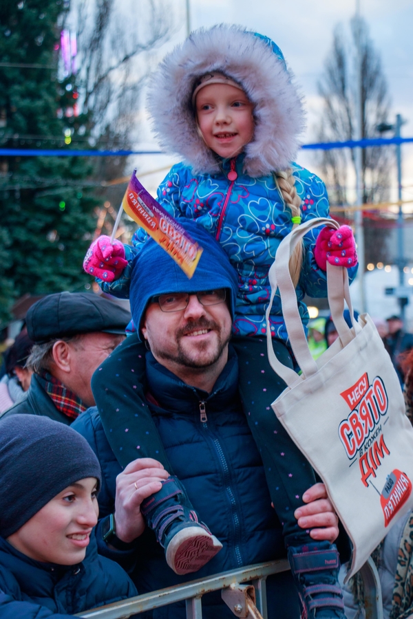 Рекордное празднование: Как на ВДНГ Масленицу с Пятницей отмечали