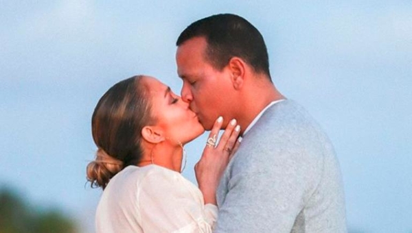 Жениха Дженнифер Лопес заподозрили в измене