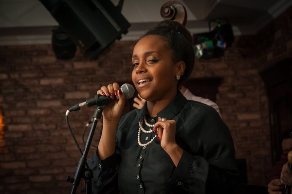 Звездный бэнд Dennis Adu Quintet, Ivonika и арт-коллектив Imaginarium сыграют джаз в Caribbean Club