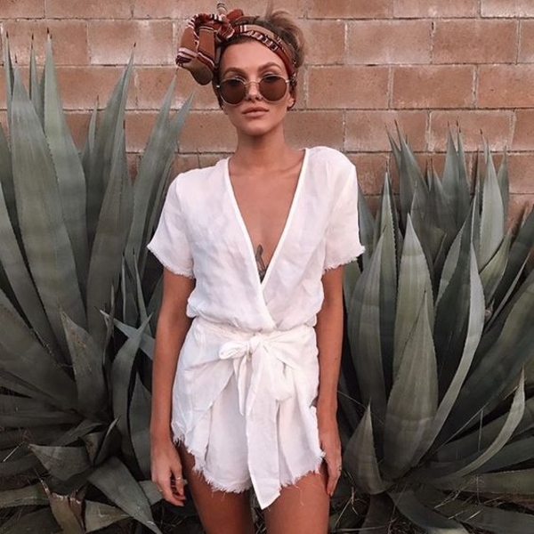 В трендах: ТОП-20 причесок с платком и банданой