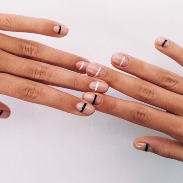 Маникюр в стиле минимализм: ТОП-25 крутых идей на весну