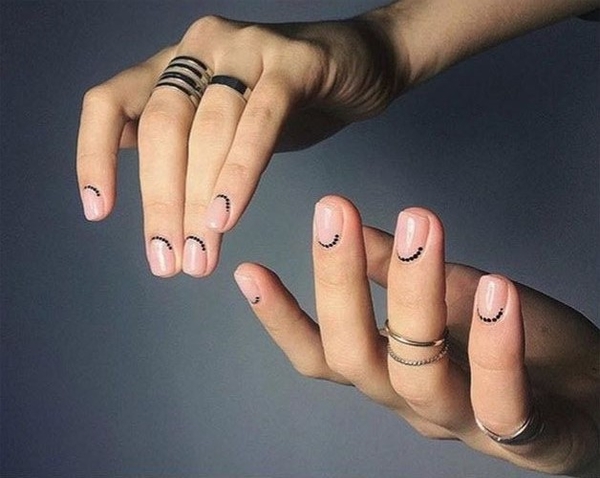 Маникюр в стиле минимализм: ТОП-25 крутых идей на весну