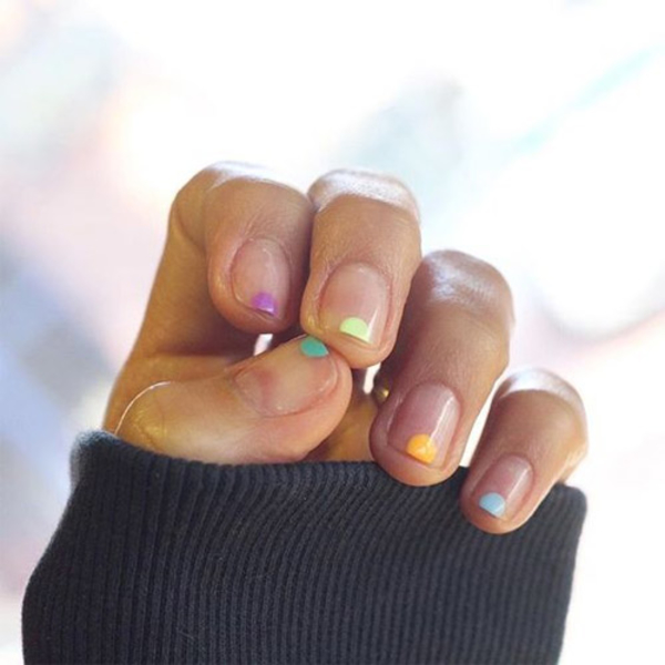 Маникюр в стиле минимализм: ТОП-25 крутых идей на весну