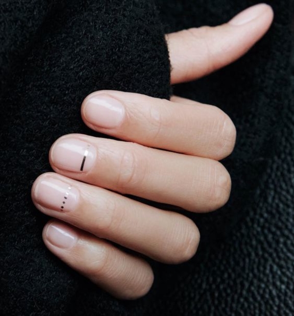 Маникюр в стиле минимализм: ТОП-25 крутых идей на весну