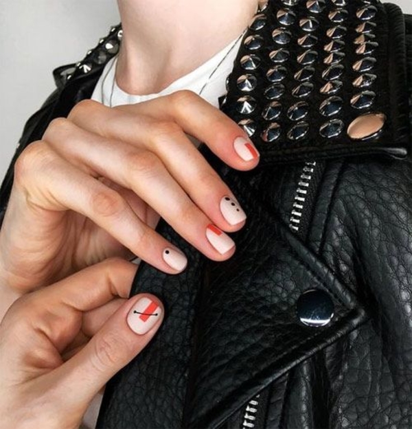 Маникюр в стиле минимализм: ТОП-25 крутых идей на весну