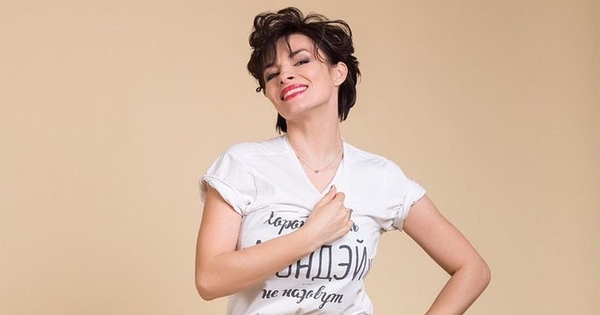 Надежда Мейхер привела в восторг Сеть весенним нарядом