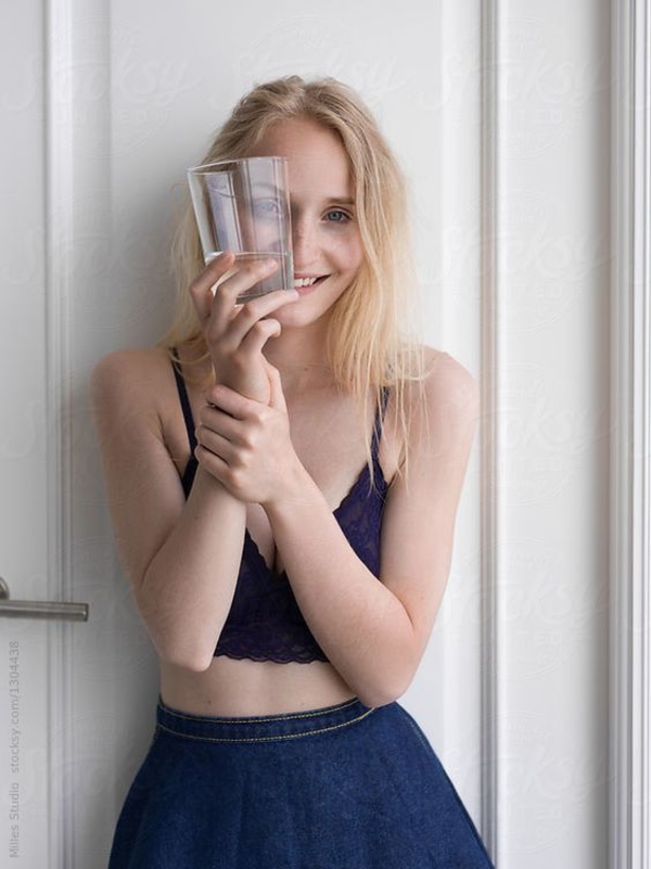 Живительная влага: 9 простых трюков, как научиться пить воду каждый день