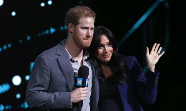 Меган Маркл и Принц Гарри покидают Кенсингтонский дворец