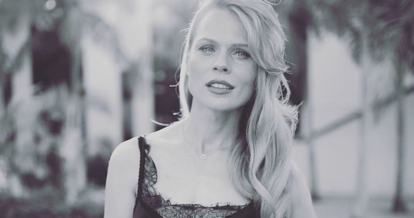 Ольга Фреймут впервые посетила родной город вместе с детьми