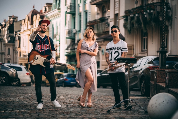 Выходные на "Дарынке": научное шоу "3D печать", выступления музыкантов и сказка для детей