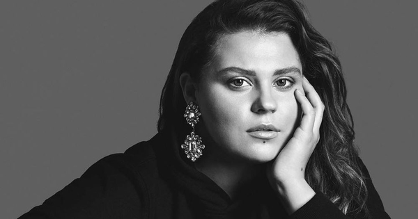 Солистка KAZKA похвасталась естественной красотой