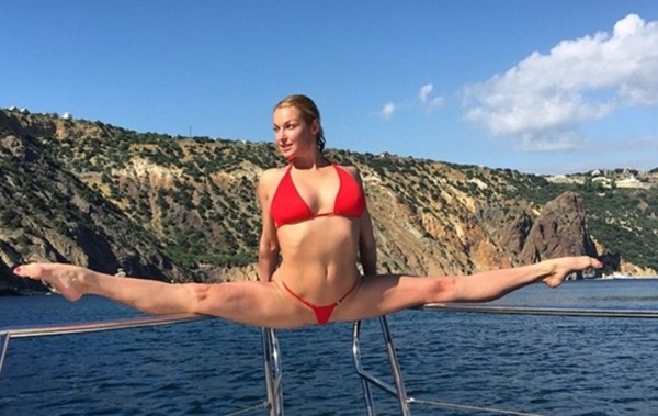 Британский таблоид высмеял Волочкову за фотошоп