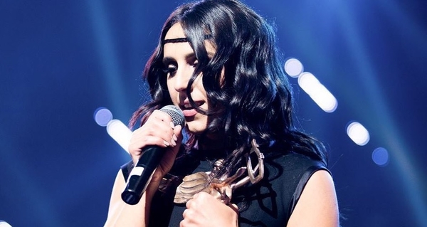 "С первым годиком!": Джамала поделилась умильными фото с мужем и сыном