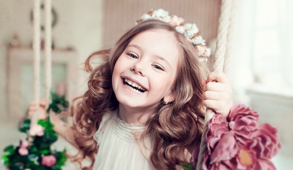 Лучшие идеи причесок на детский выпускной