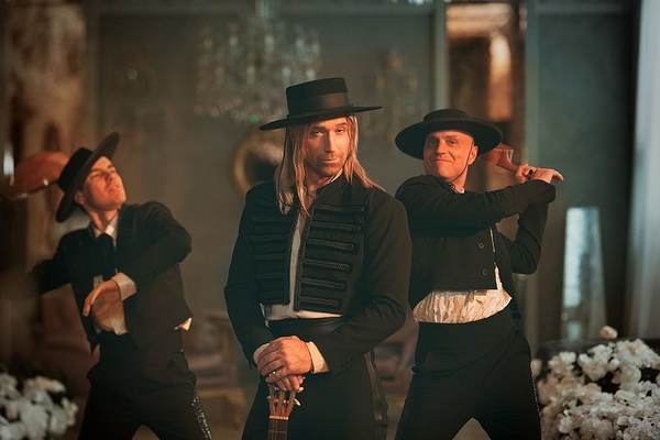 "Пчела Майя": Олег Винник выпустил юмористический клип с элементами вестерна