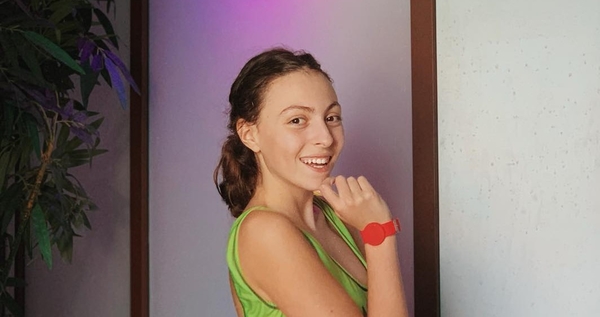 Полякова-младшая выставила в Сеть фото с пилоном