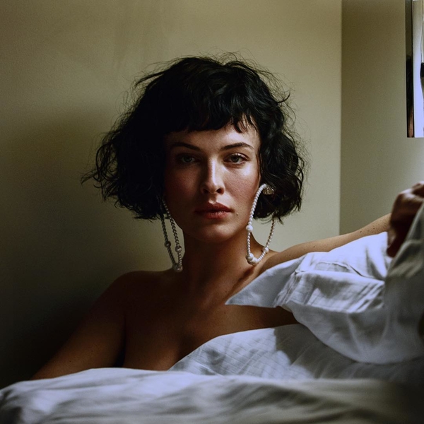 "Озорной образ": Даша Астафьева показала фото с выступления в ресторане