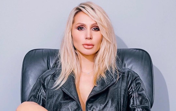 Светлана Лобода показала пикантные селфи