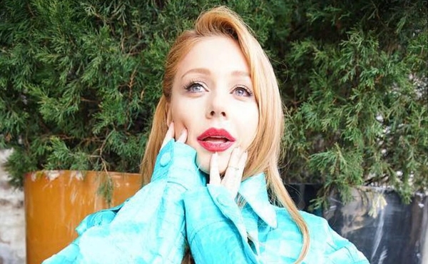 "Что за жуткое платье?": Откровенный наряд Тины Кароль вызвал критику в Сети