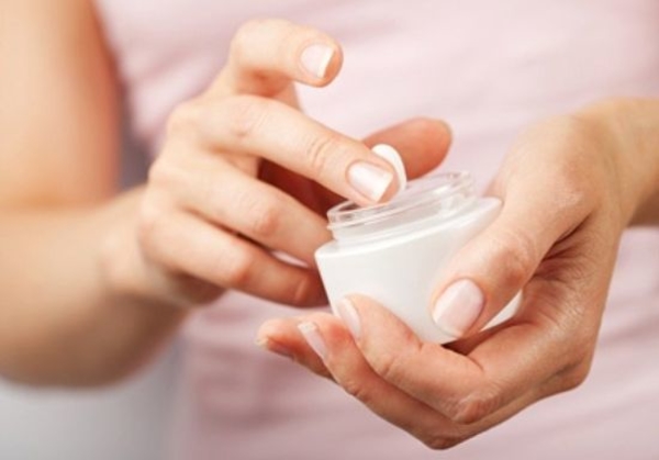Лучшие увлажняющие крема для сухой кожи рук: советы по выбору и использованию