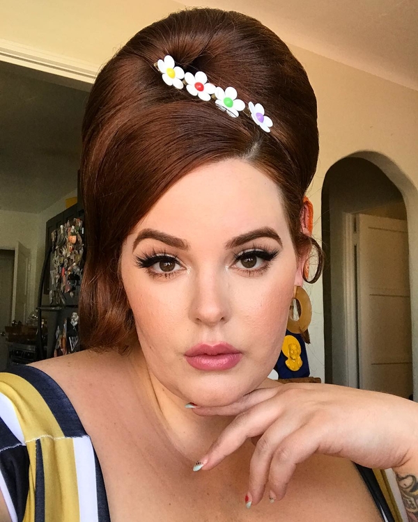 Самая популярная модель plus-size примерила модный леопардовый купальник