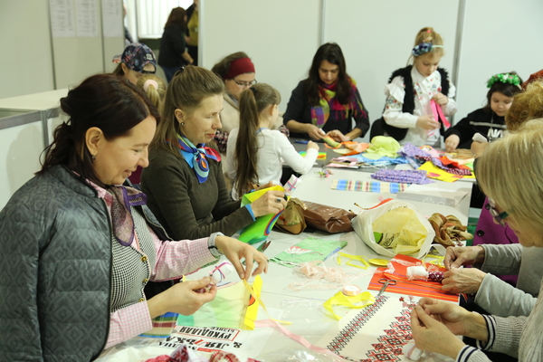 В Киеве прошел XIX Международный салон авторской куклы и Тедди "Модна лялька" - фото