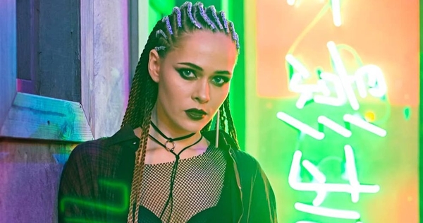 "Милота фото зашкаливает": Юлия Санина поделилась снимком с мужем