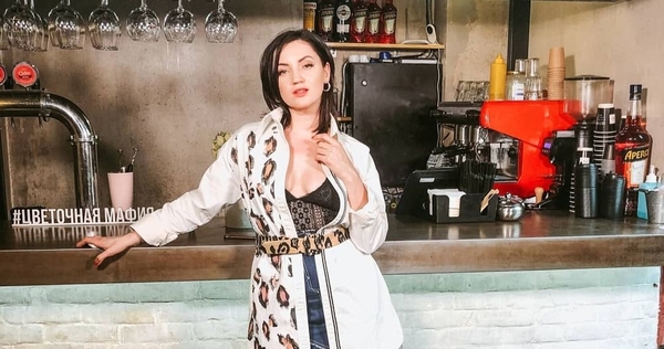 "Какие ножки!": Оля Цибульская показала снимок с пляжа