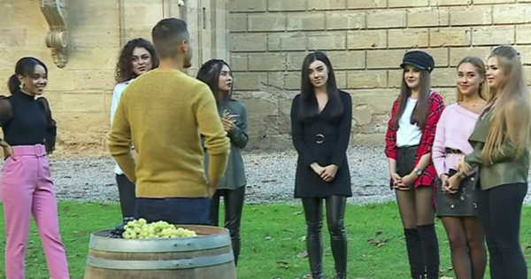 "Холостяк-9": кого поцелует Холостяк в седьмом выпуске