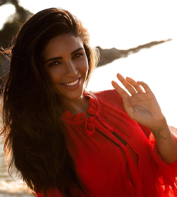 Экс-ВИАгра Санта Димопулос показала "домашнее" фото