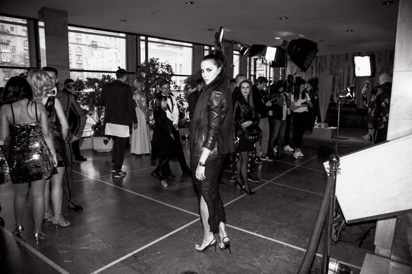 Каменских покорила красную дорожку "Золотой Жар-птицы" стильным образом