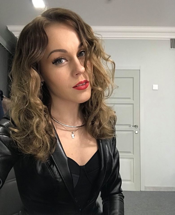 Певица ALYOSHA призналась в ненависти к брату