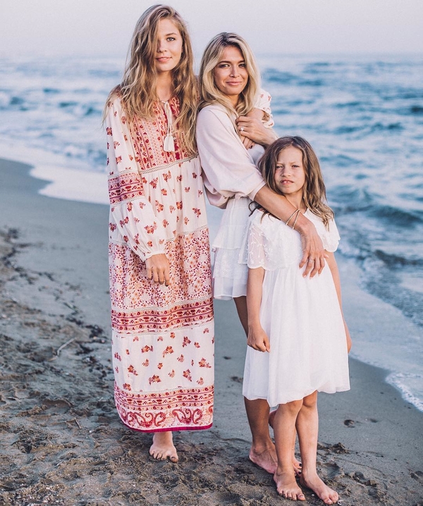 Брежнева показала "альтернативный" клип "Я не святая" - с младшей дочерью