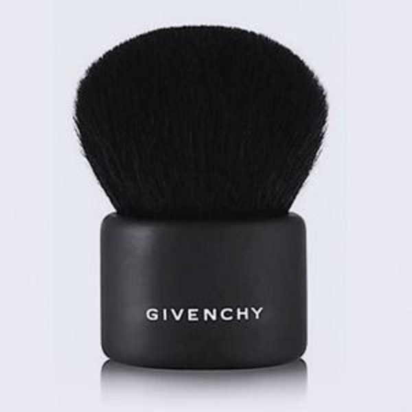 Базовые кисти для макияжа, которые должны быть в косметичке