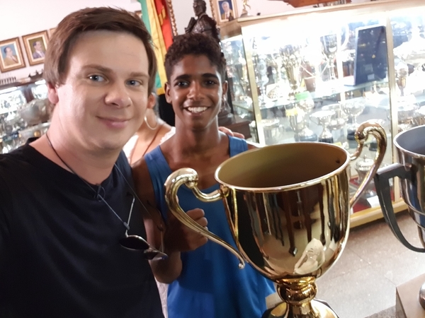 Дмитрий Комаров покажет, как изменилась жизнь мальчиков из фавел, ставших футболистами