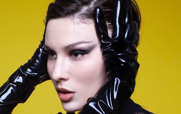 Maruv обматерила МАУ за вторую кражу багажа и показала испорченный чемодан