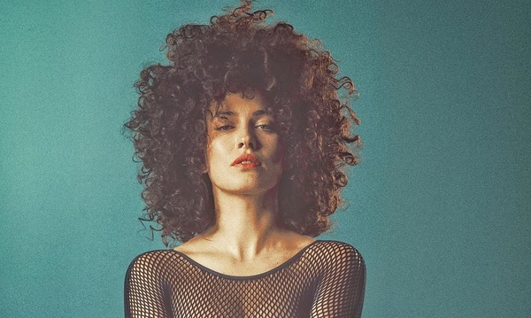 Прозрачный верх: Чем Даша Астафьева очаровывала публику в Барселоне