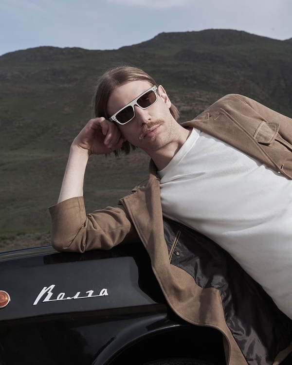 Иван Дорн выпустил кинематографический клип с двумя финалами