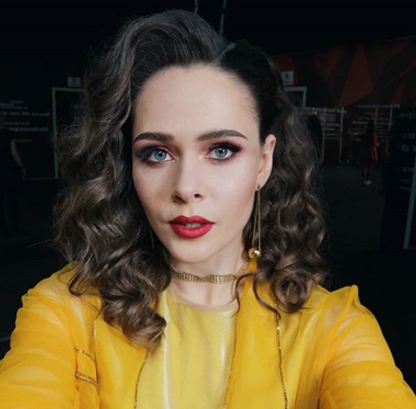 Солистка The Hardkiss показала редкое фото сына