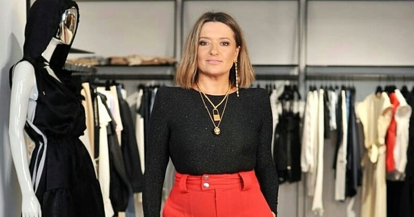 В розовой прозрачной юбке: Наталья Могилевская удивила фанов новым образом