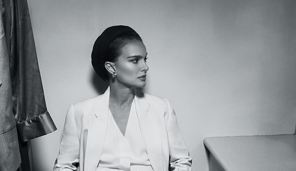 Натали Портман поделилась забавным детским фото