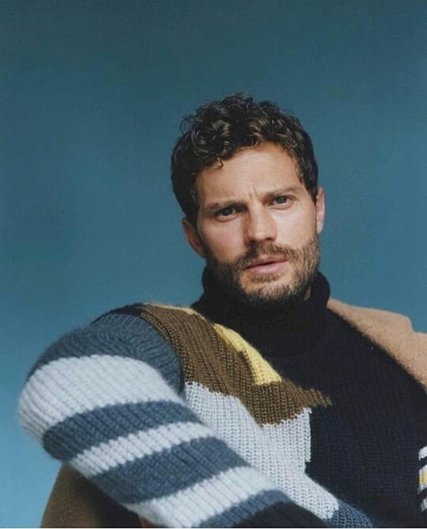 Исполнитель главной роли в "50 оттенков серого" боролся с алкоголизмом