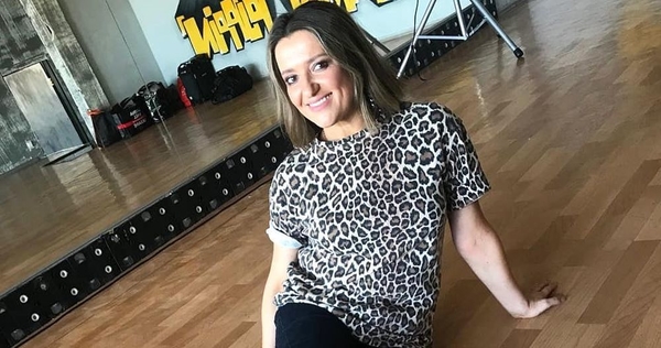 Наталья Могилевская отправилась в отпуск с известным танцором