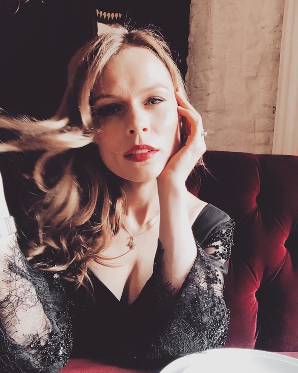 "Радуйтесь по-детски": Фреймут поделилась редким кадром мужа с сыном