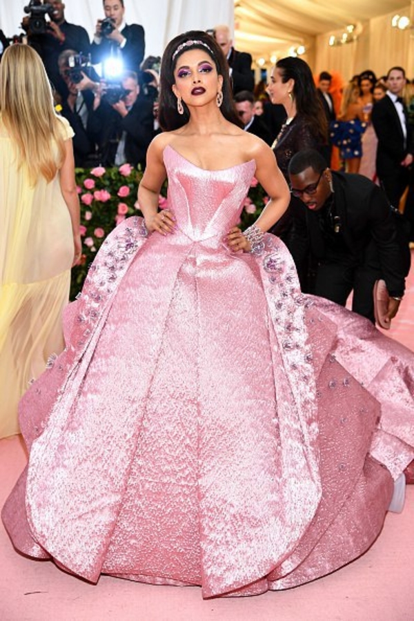 Met Gala 2019: Самые эпатажные образы красной дорожки в стиле Camp