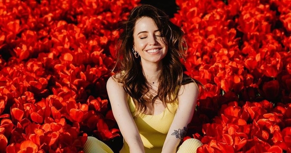 Надя Дорофеева засветила обнаженные ягодицы в купальнике