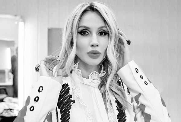 Лободу осудили за видео с "рабыней" у своих ног