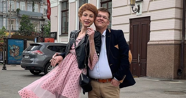 Звезда "Аферистов в Сетях" показала новые фото с возлюбленным-политиком